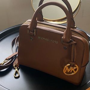 Micheal Kors Purse